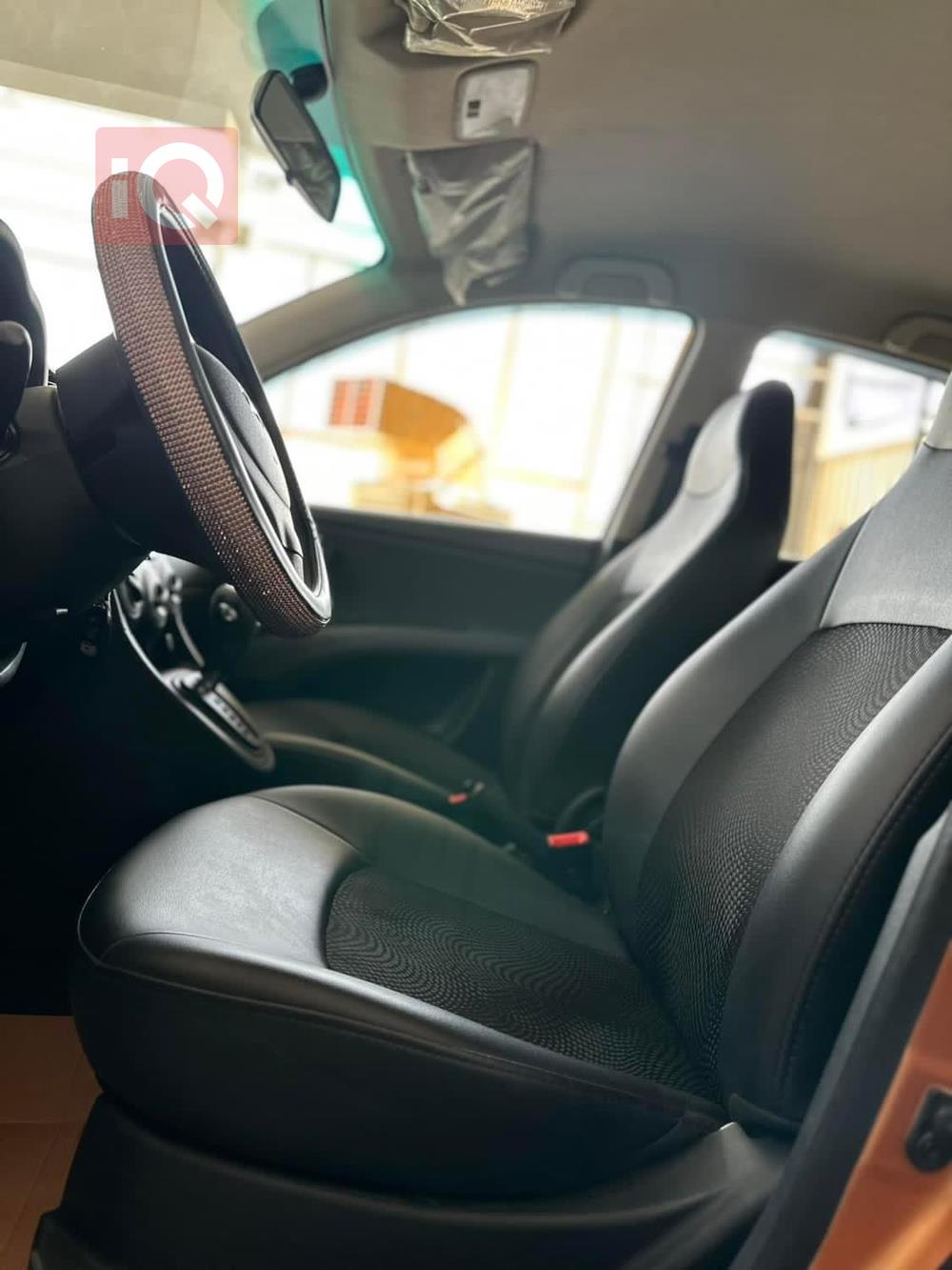 هیوندای i10